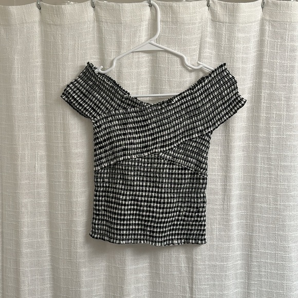 Runched/ Off Shoulder Top - Picture 2 of 4